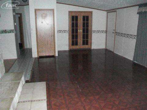 3338 Wentworth Road Flint, MI 48506 - Photo 3 of 16 20144707-2.JPG