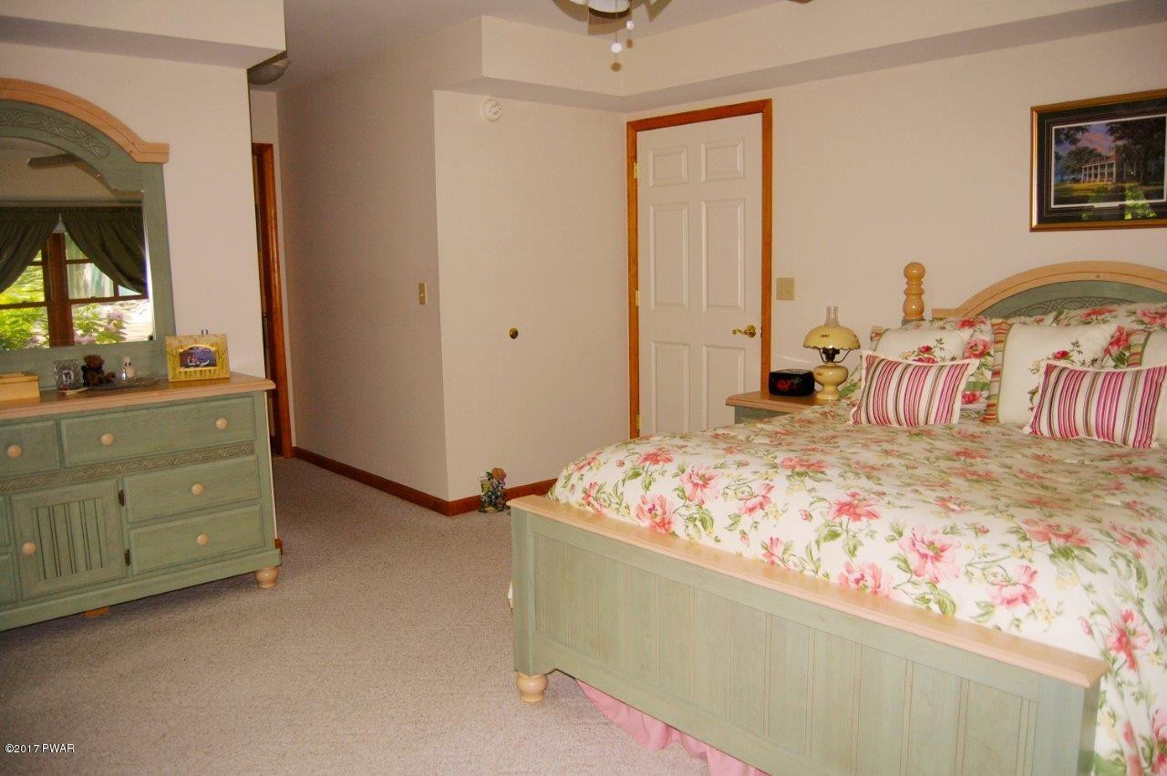 130 Paupack Point Road Hawley, PA 18428 - Photo 31 of 52