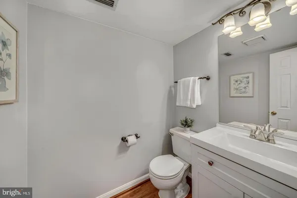 $2,150 | 19907 Dunstable Circle, Unit 184, Germantown, MD 20876