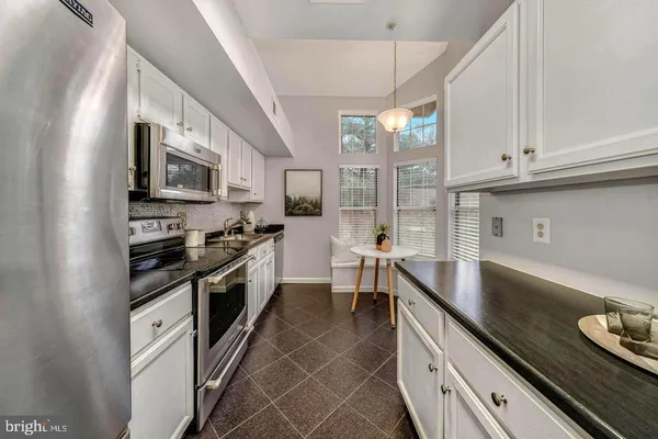 $2,150 | 19907 Dunstable Circle, Unit 184, Germantown, MD 20876