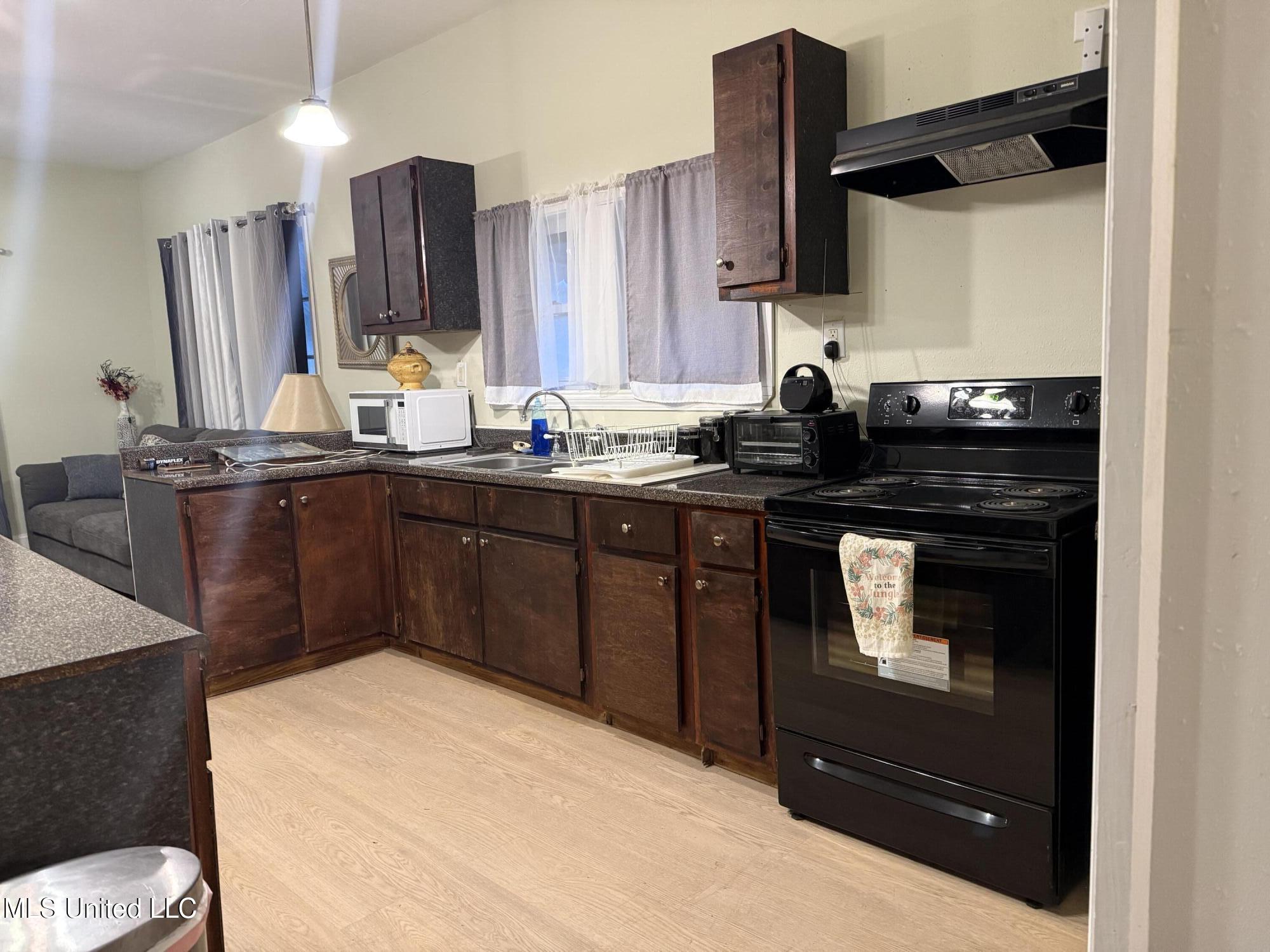 4301 Palmetto Street Moss Point, MS 39563 - Photo 12 of 29 IMG_0215