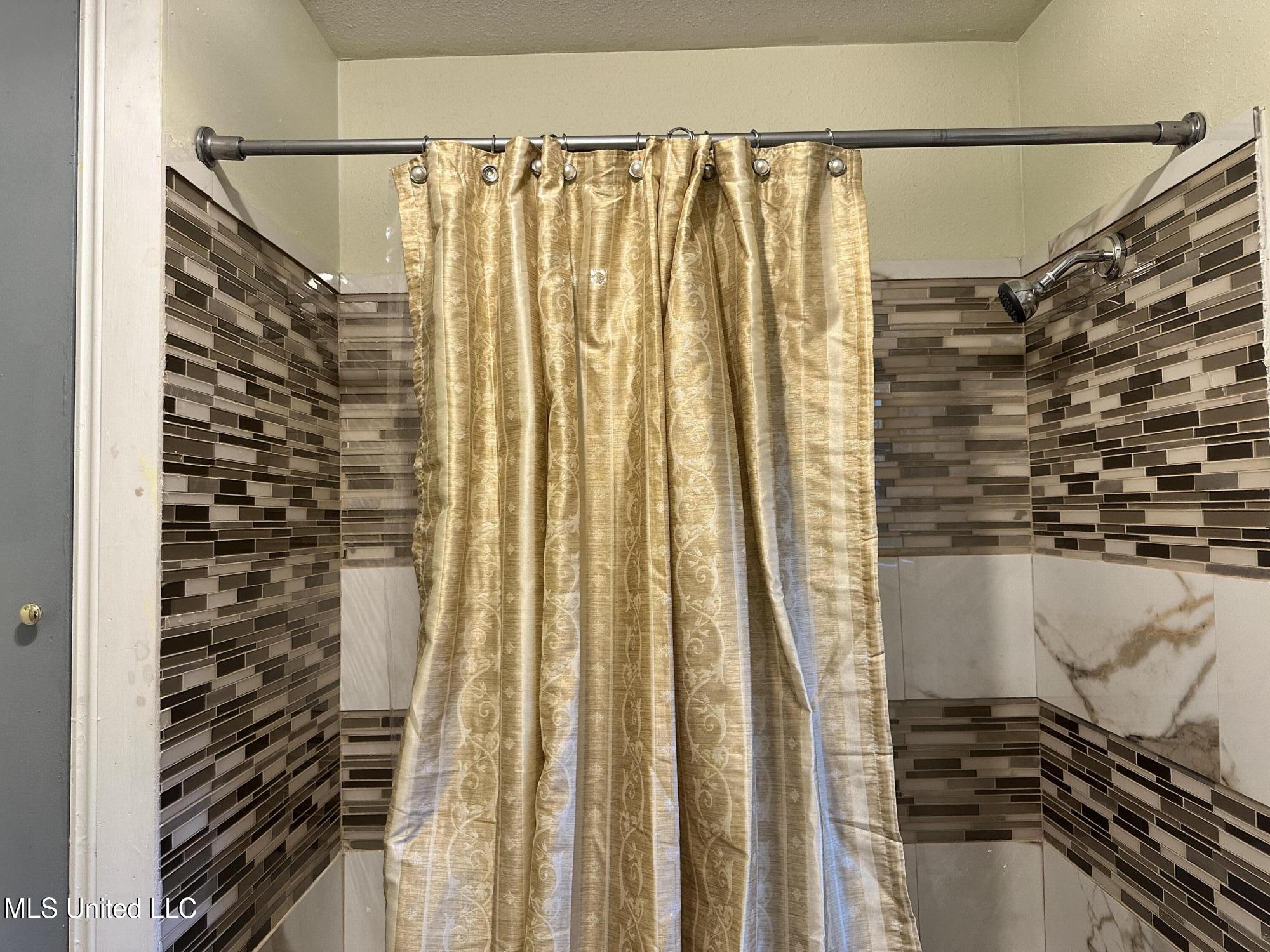 4301 Palmetto Street Moss Point, MS 39563 - Photo 26 of 29 IMG_7199