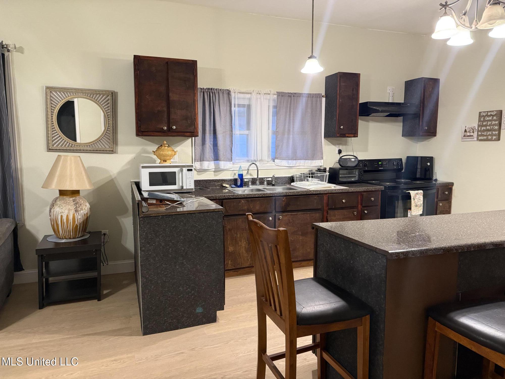 4301 Palmetto Street Moss Point, MS 39563 - Photo 9 of 29 IMG_0214