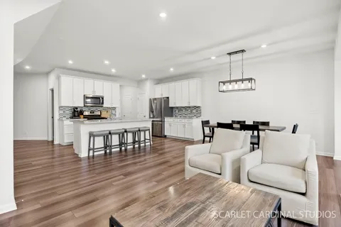 $500,000 | 487 Watercress Drive, Aurora, IL 60504