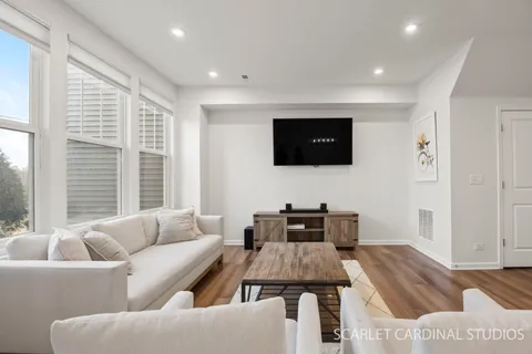 $500,000 | 487 Watercress Drive, Aurora, IL 60504