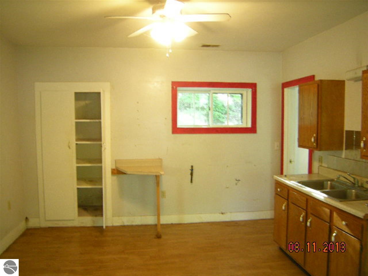 1775161-4.JPG
