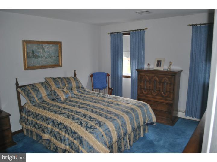 41 Pheasant Road Doylestown, PA 18901 - Photo 13 of 16 Bedroom 3