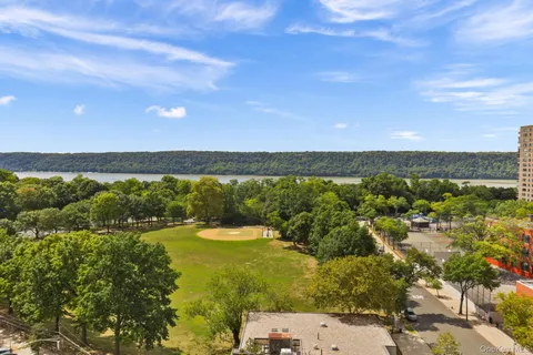 $365,000 | 3333 Henry Hudson Parkway, Unit 12M | Riverdale