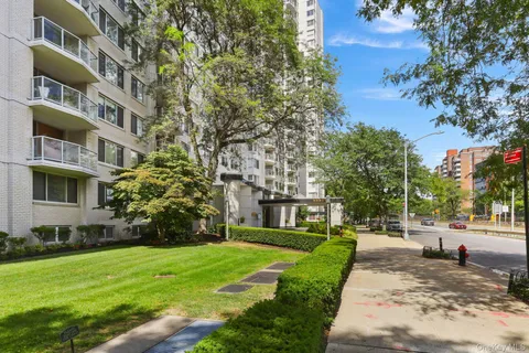 $365,000 | 3333 Henry Hudson Parkway, Unit 12M | Riverdale
