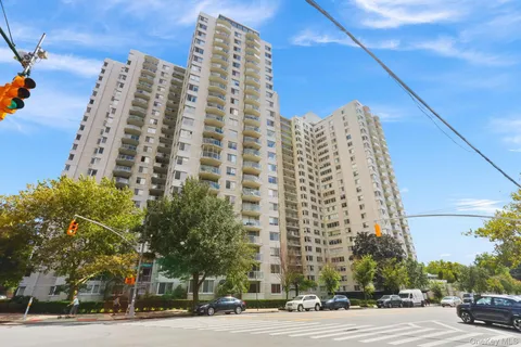 $365,000 | 3333 Henry Hudson Parkway, Unit 12M | Riverdale