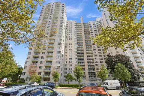$365,000 | 3333 Henry Hudson Parkway, Unit 12M | Riverdale