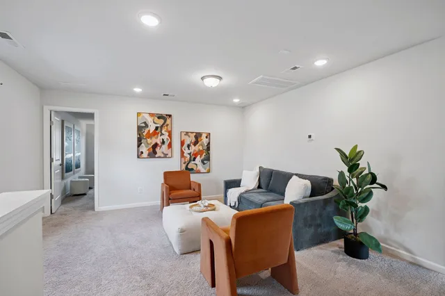 $399,900 | 3278 Holiday Lane, Columbia, TN 38401