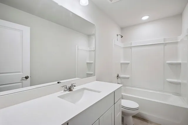 $399,900 | 3278 Holiday Lane, Columbia, TN 38401