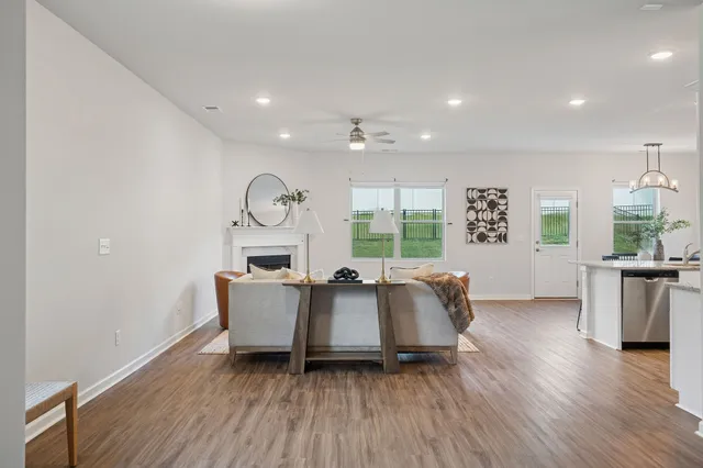 $399,900 | 3278 Holiday Lane, Columbia, TN 38401