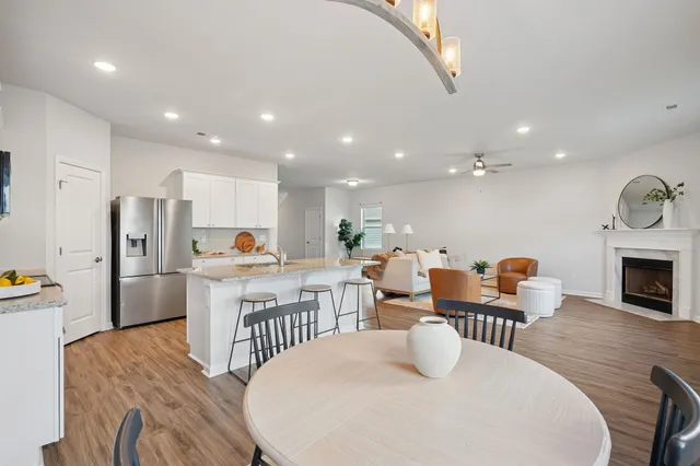 $399,900 | 3278 Holiday Lane, Columbia, TN 38401