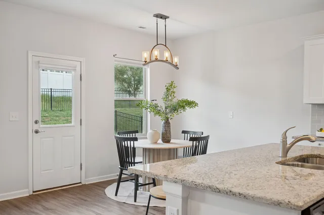 $399,900 | 3278 Holiday Lane, Columbia, TN 38401