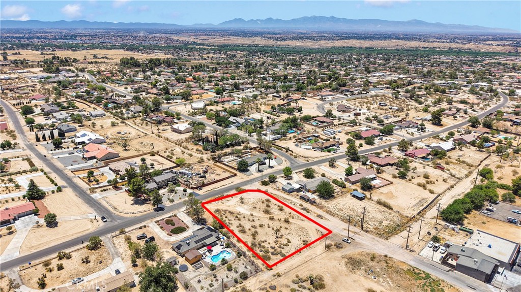 18924 Symeron Road Apple Valley, CA 92307 - Photo 2 of 13