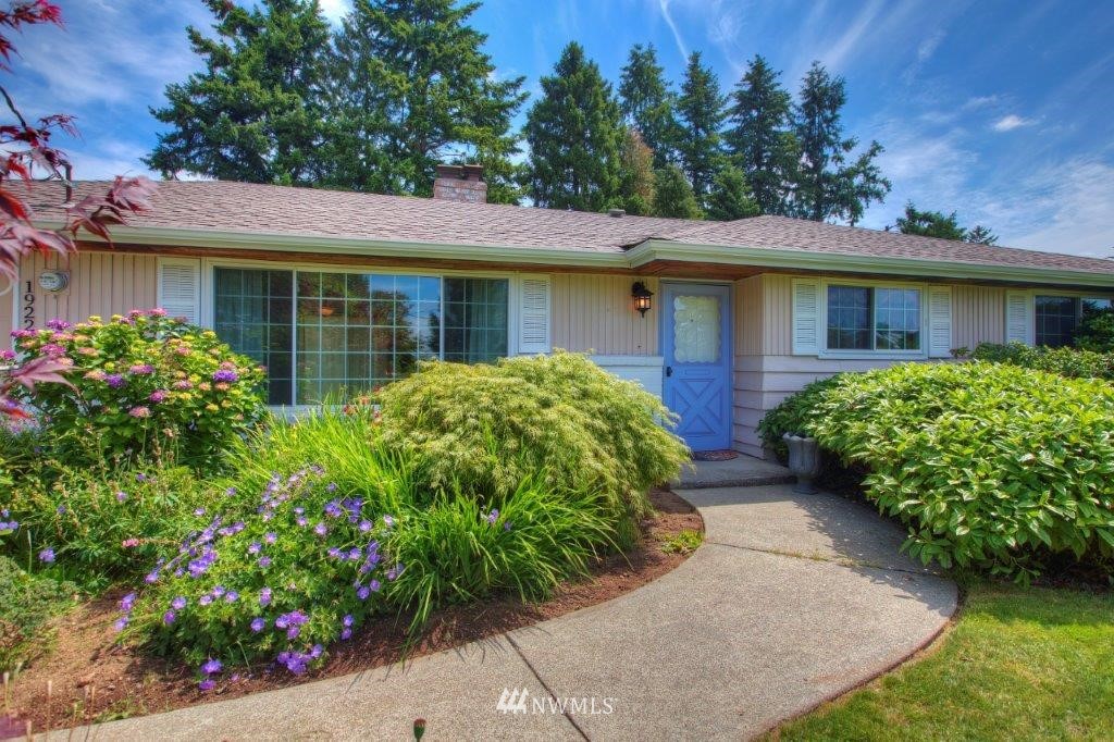 19228 106th Avenue Southeast Renton, WA 98055 - Photo 3 of 18 Gallery Image 3