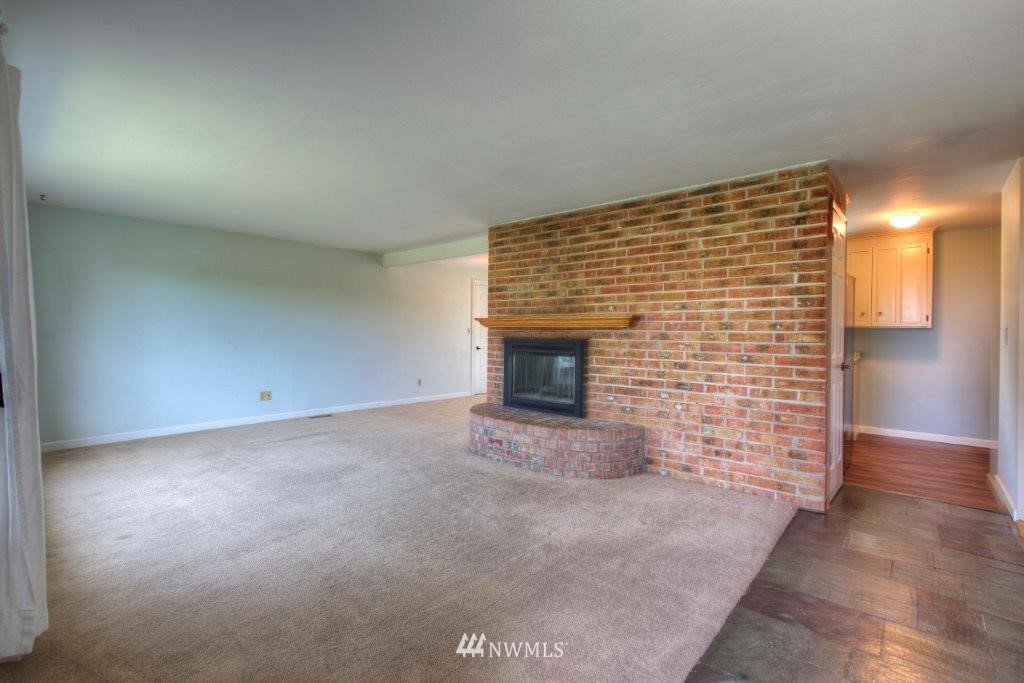 19228 106th Avenue Southeast Renton, WA 98055 - Photo 4 of 18 Gallery Image 4