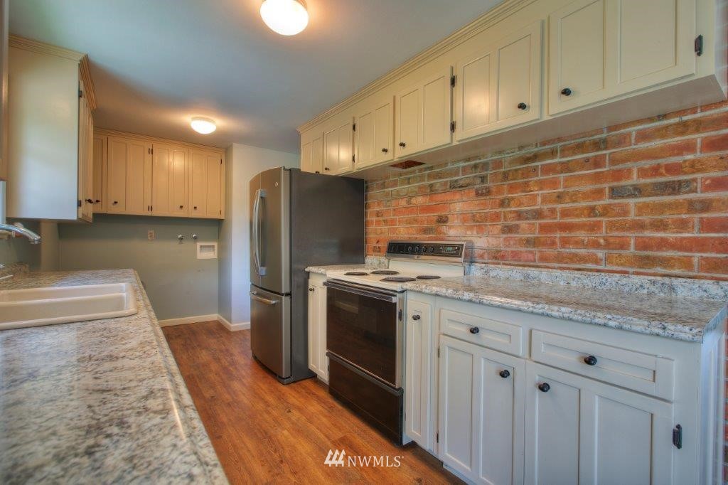 19228 106th Avenue Southeast Renton, WA 98055 - Photo 10 of 18 Gallery Image 10