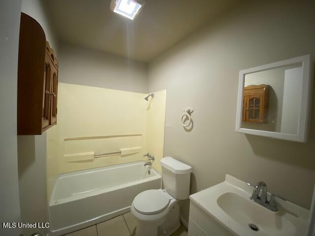 4607 Michigan Avenue, Unit B1 Gulfport, MS 39501 - Photo 4 of 5 IMG_9196