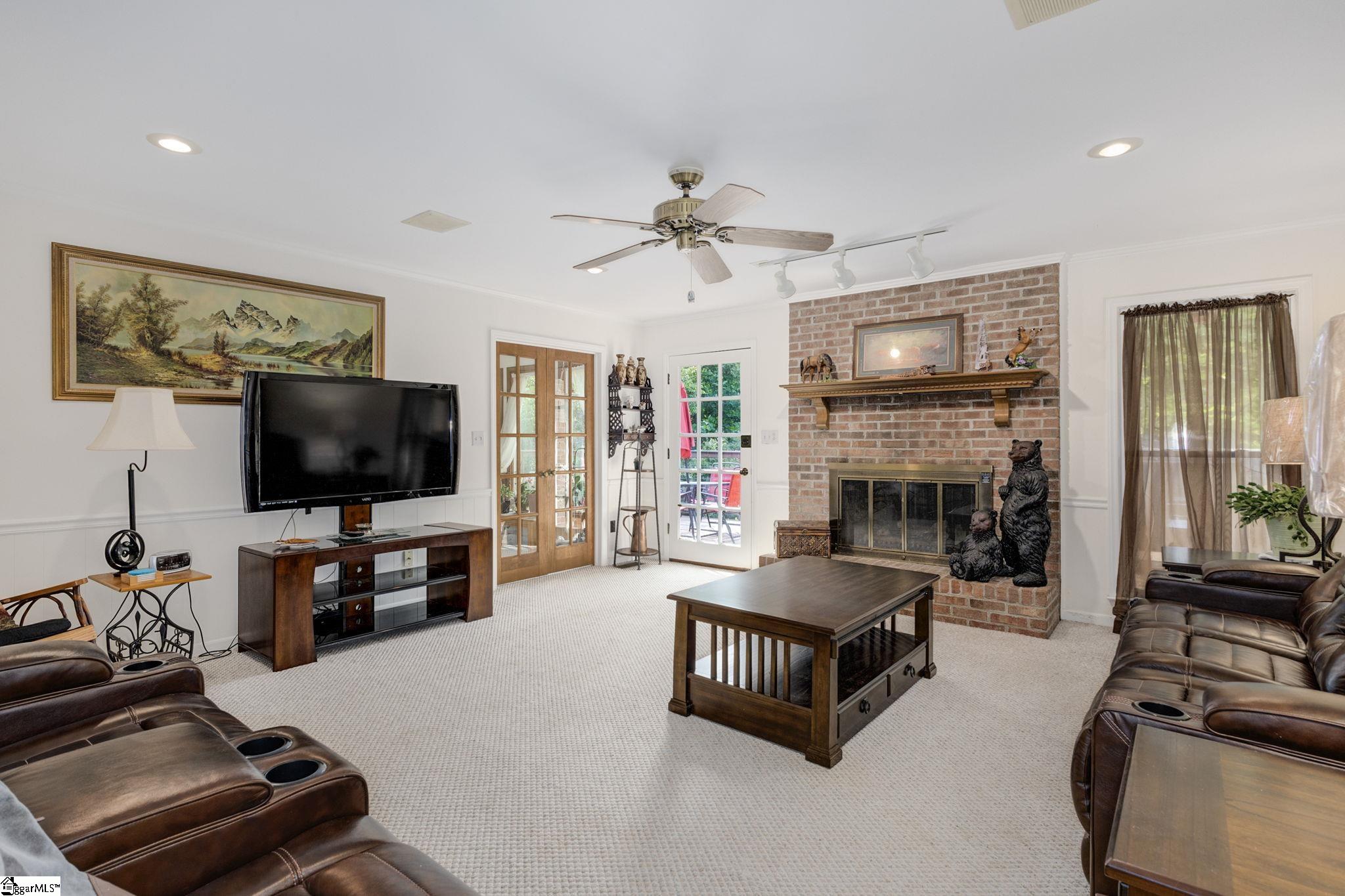 103 Colony Road Travelers Rest, SC 29690 - Photo 9 of 36 Gallery Image 9