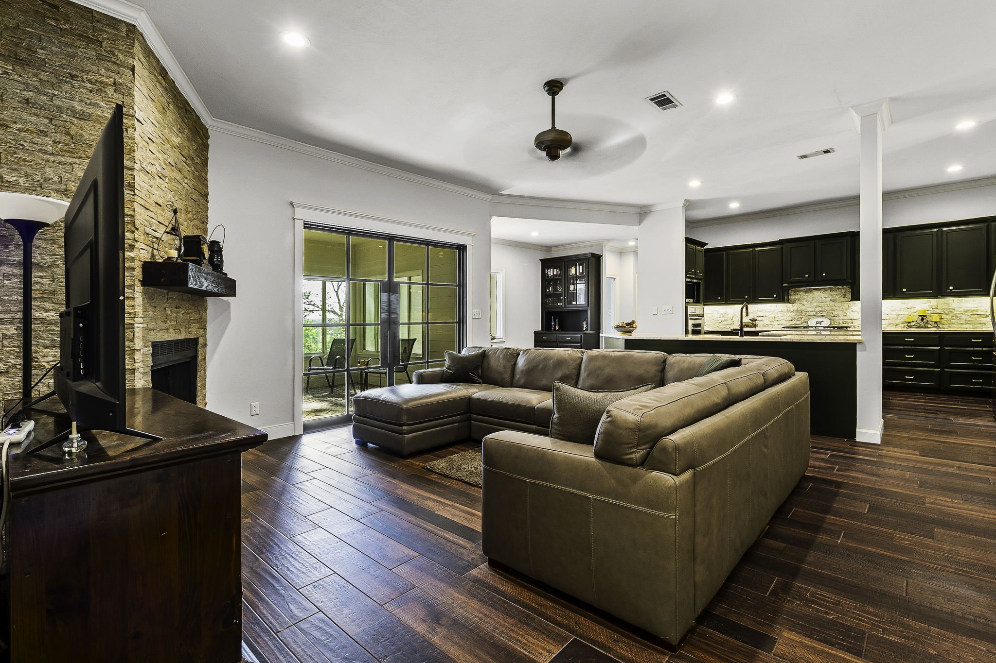 1387 Barrett's Landing Road Trinity, TX 75862 - Photo 9 of 50 a living room with furniture and a flat screen tv