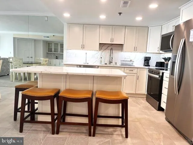 $4,000 | 9800 Coastal Highway, Unit 906, Ocean City, MD 21842