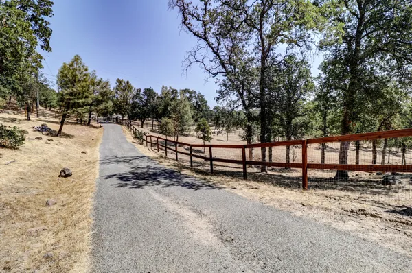 $1,225,000 | 21774 Oak Meadow Road, Palo Cedro, CA 96073