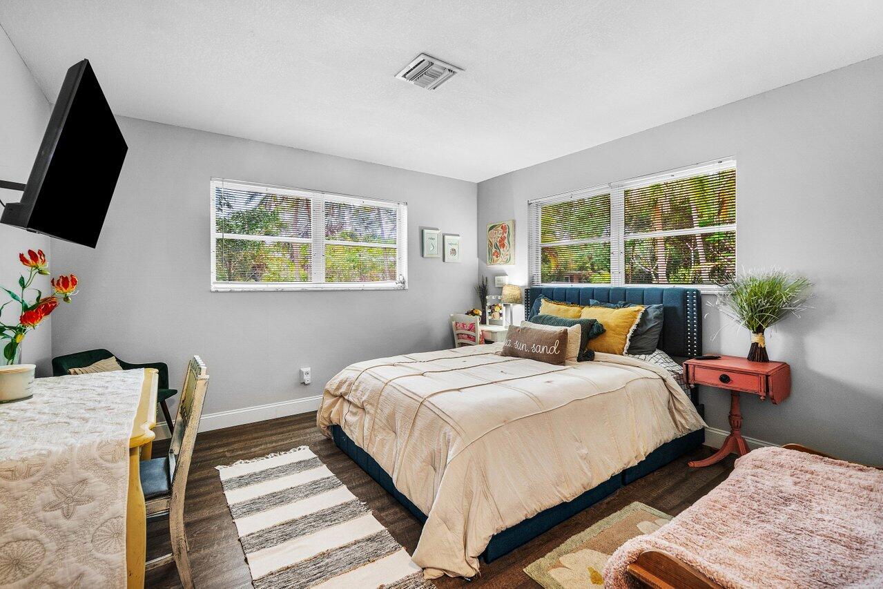 5136 Laird Lane Jupiter, FL 33458 - Photo 14 of 45 019-5136LairdLane-Jupiter-FL-33458-SMALL