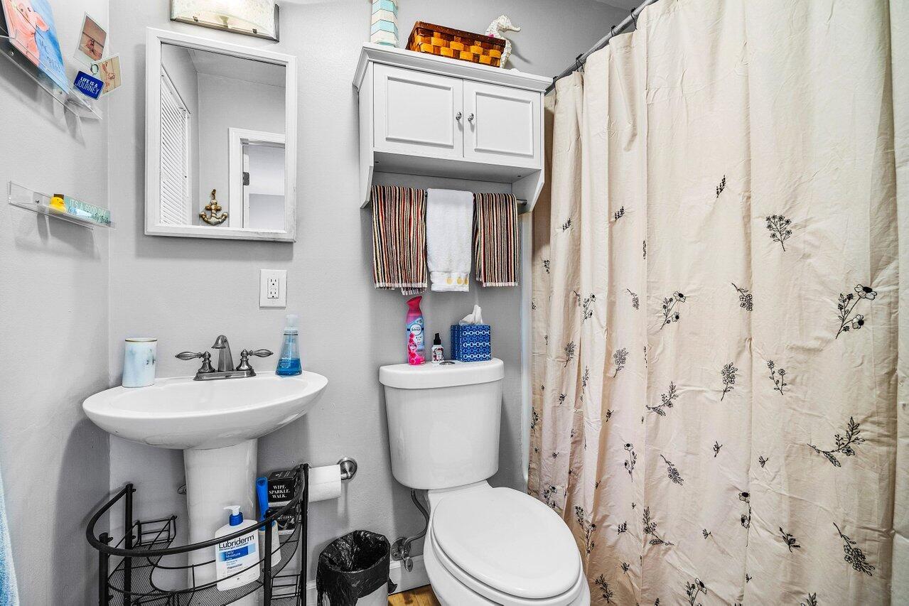 5136 Laird Lane Jupiter, FL 33458 - Photo 15 of 45 020-5136LairdLane-Jupiter-FL-33458-SMALL