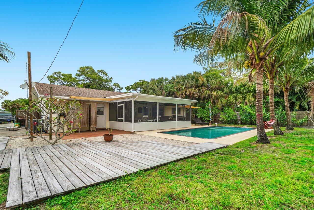 5136 Laird Lane Jupiter, FL 33458 - Photo 28 of 45 035-5136LairdLane-Jupiter-FL-33458-SMALL