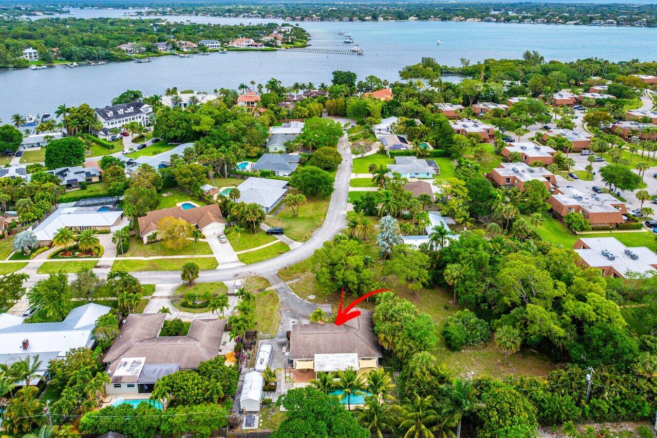 5136 Laird Lane Jupiter, FL 33458 - Photo 40 of 45 048-5136LairdLane-Jupiter-FL-33458-SMALL