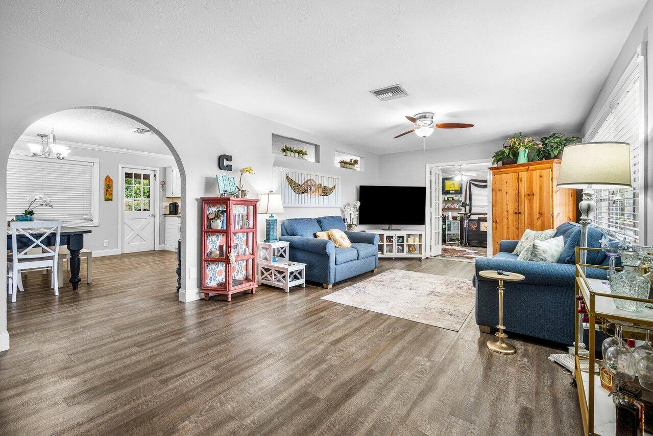 5136 Laird Lane Jupiter, FL 33458 - Photo 4 of 45 005-5136LairdLane-Jupiter-FL-33458-SMALL