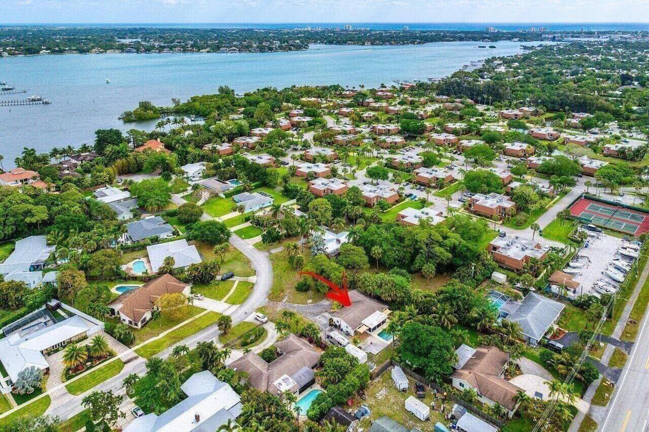 5136 Laird Lane Jupiter, FL 33458 - Photo 42 of 45 052-5136LairdLane-Jupiter-FL-33458-SMALL