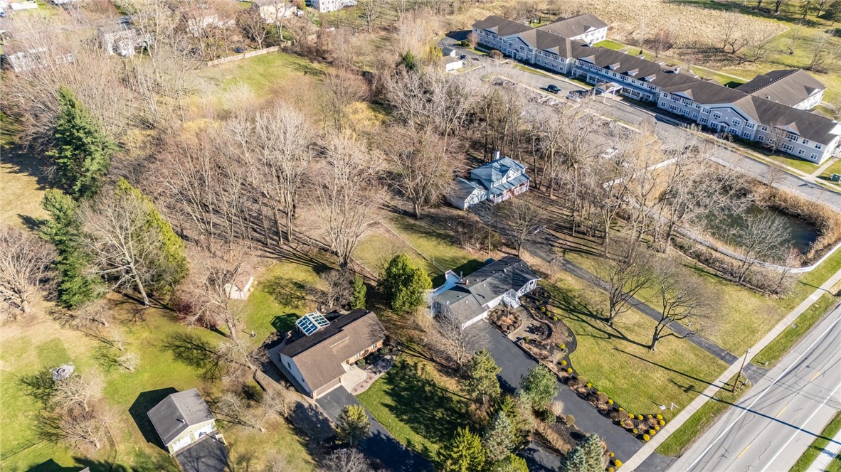 4530 Nine Mile Point Road Perinton, NY 14450 - Photo 11 of 34