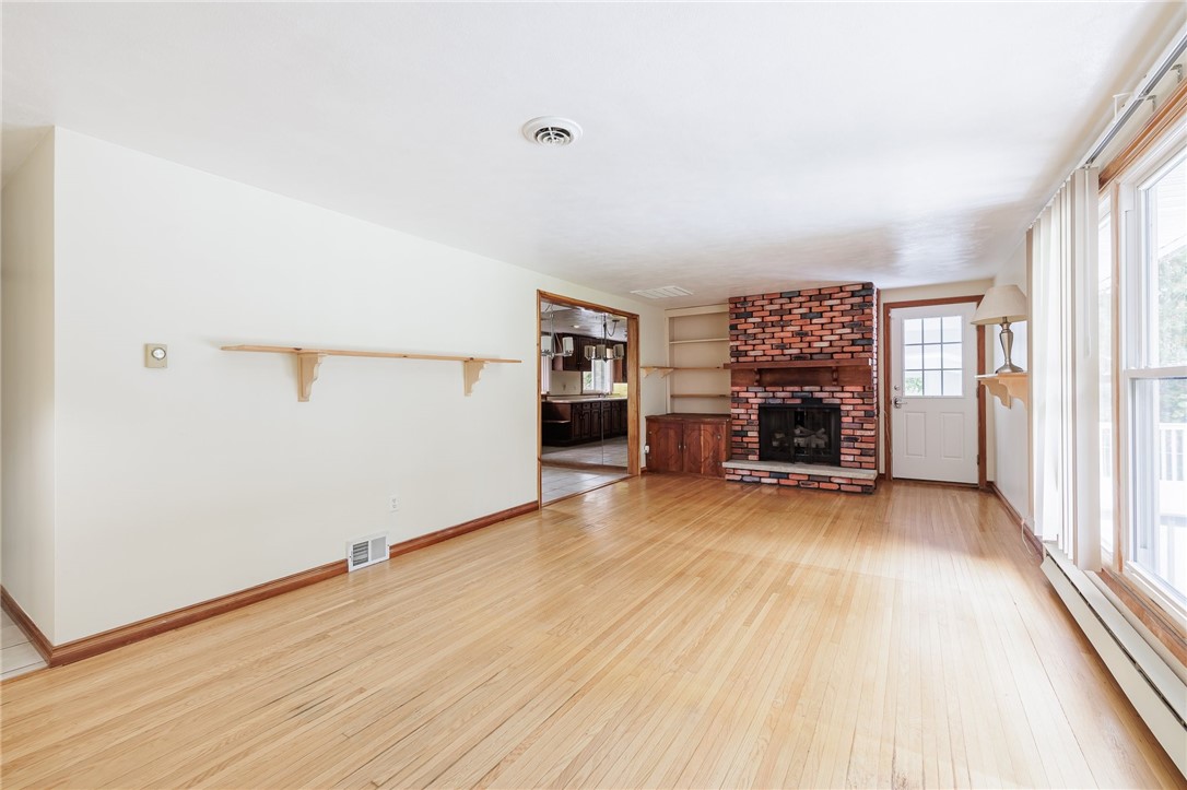 4530 Nine Mile Point Road Perinton, NY 14450 - Photo 17 of 34