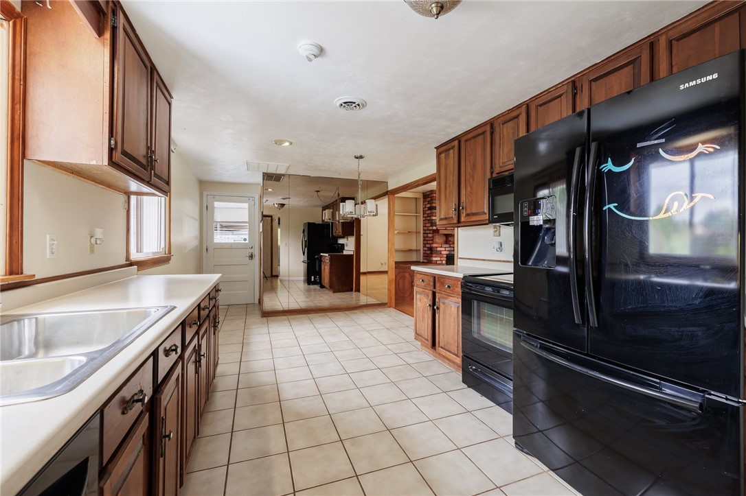 4530 Nine Mile Point Road Perinton, NY 14450 - Photo 23 of 34