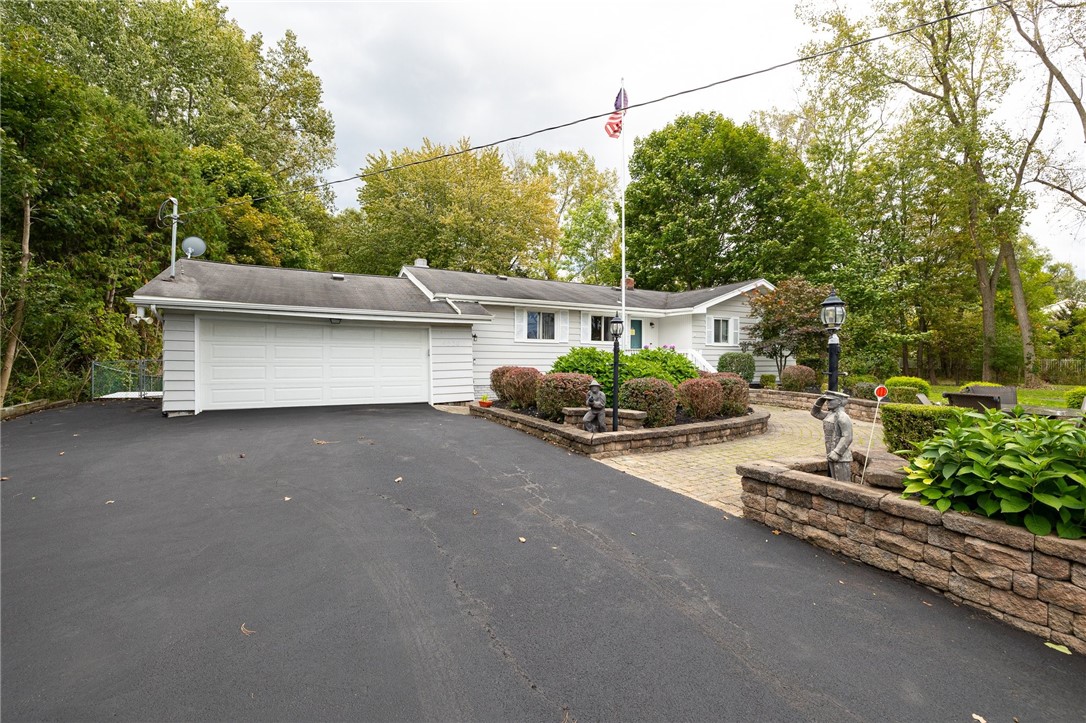 4530 Nine Mile Point Road Perinton, NY 14450 - Photo 32 of 34