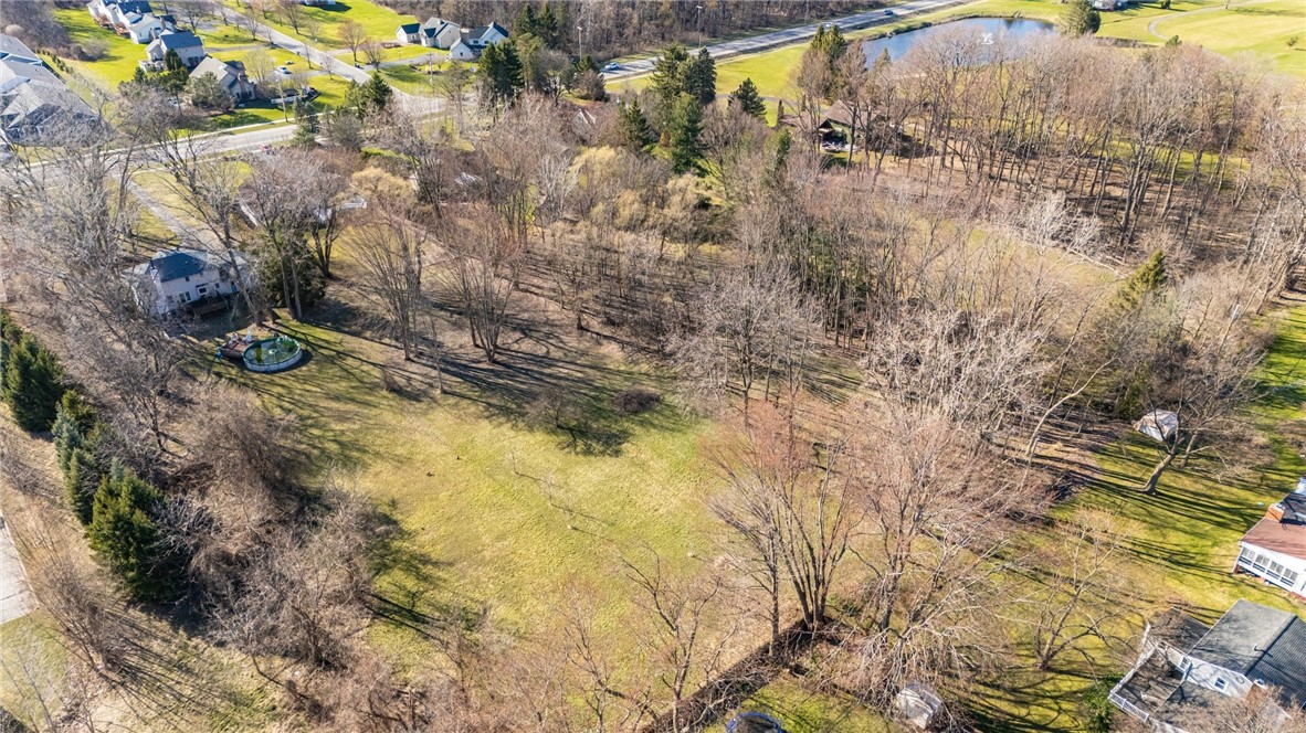 4530 Nine Mile Point Road Perinton, NY 14450 - Photo 7 of 34