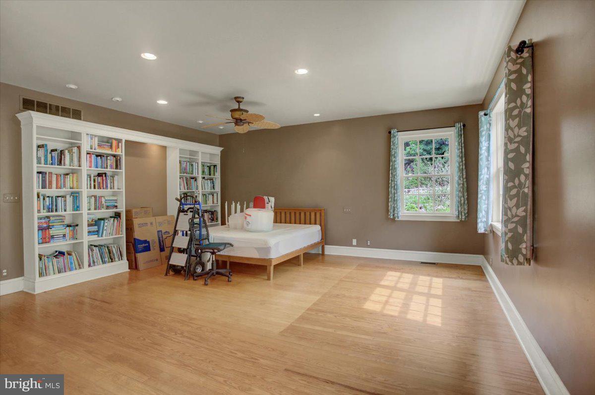 12458 Monterey Lane Blue Ridge Summit, PA 17214 - Photo 34 of 92 Primary Suite