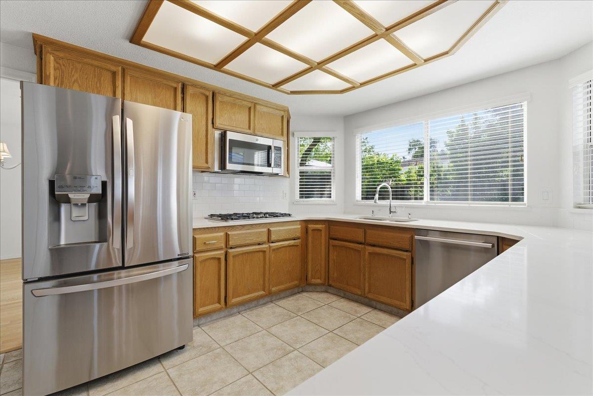 1102 Creek Ridge Court Roseville, CA 95747 - Photo 12 of 49