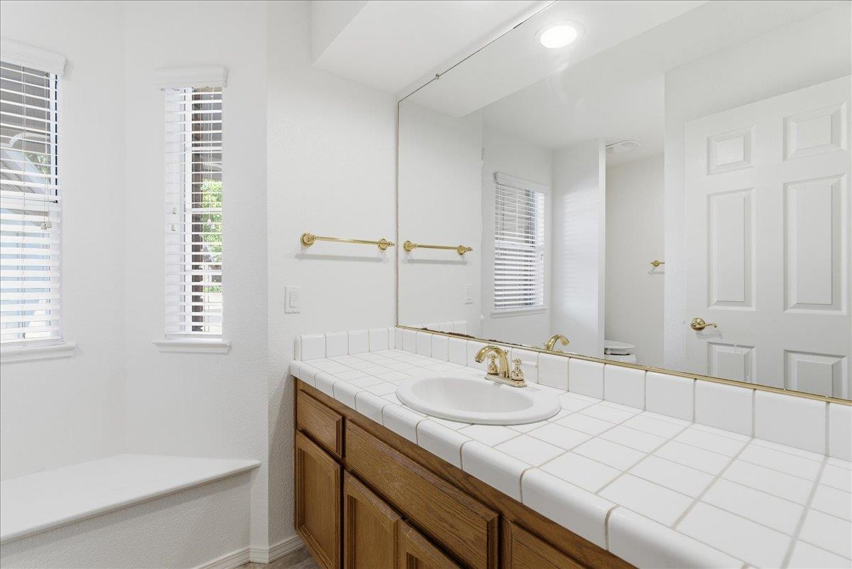 1102 Creek Ridge Court Roseville, CA 95747 - Photo 20 of 49