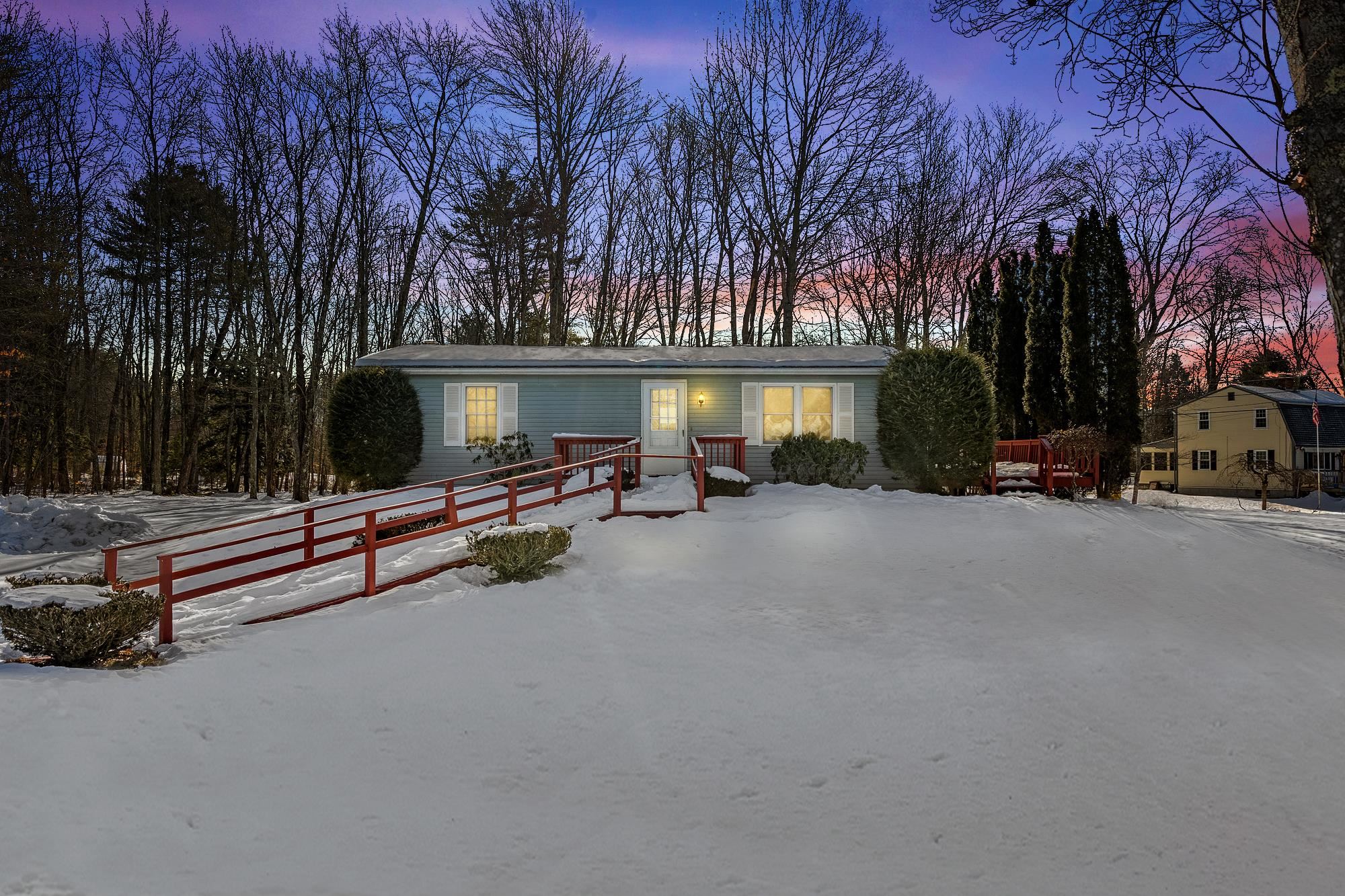 102 England Road Rochester, NH 03867 - Photo 1 of 38