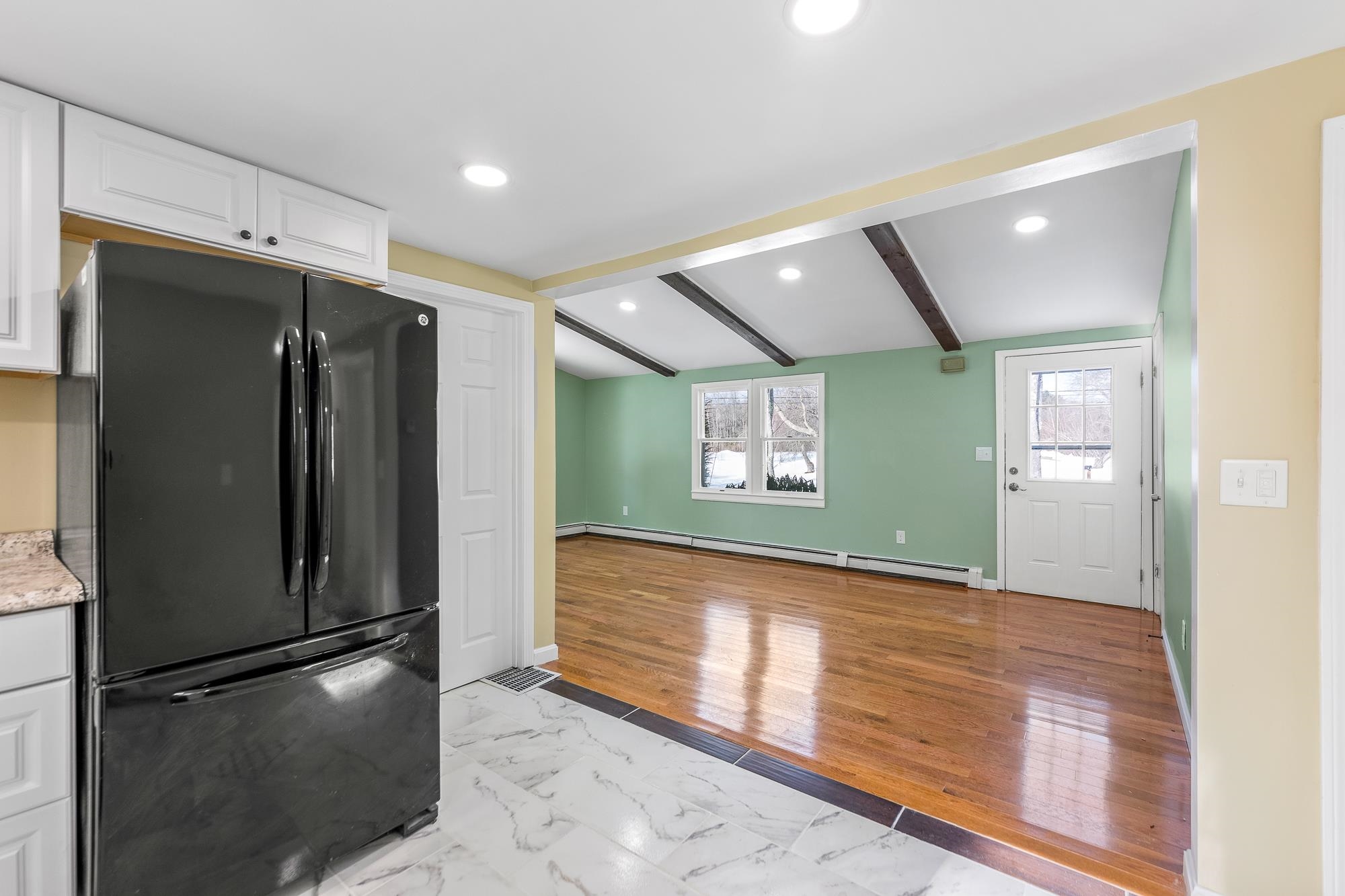102 England Road Rochester, NH 03867 - Photo 13 of 38