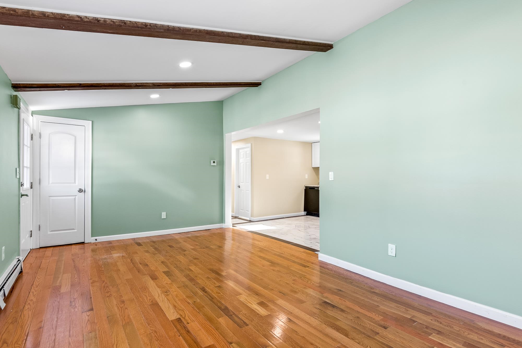 102 England Road Rochester, NH 03867 - Photo 9 of 38