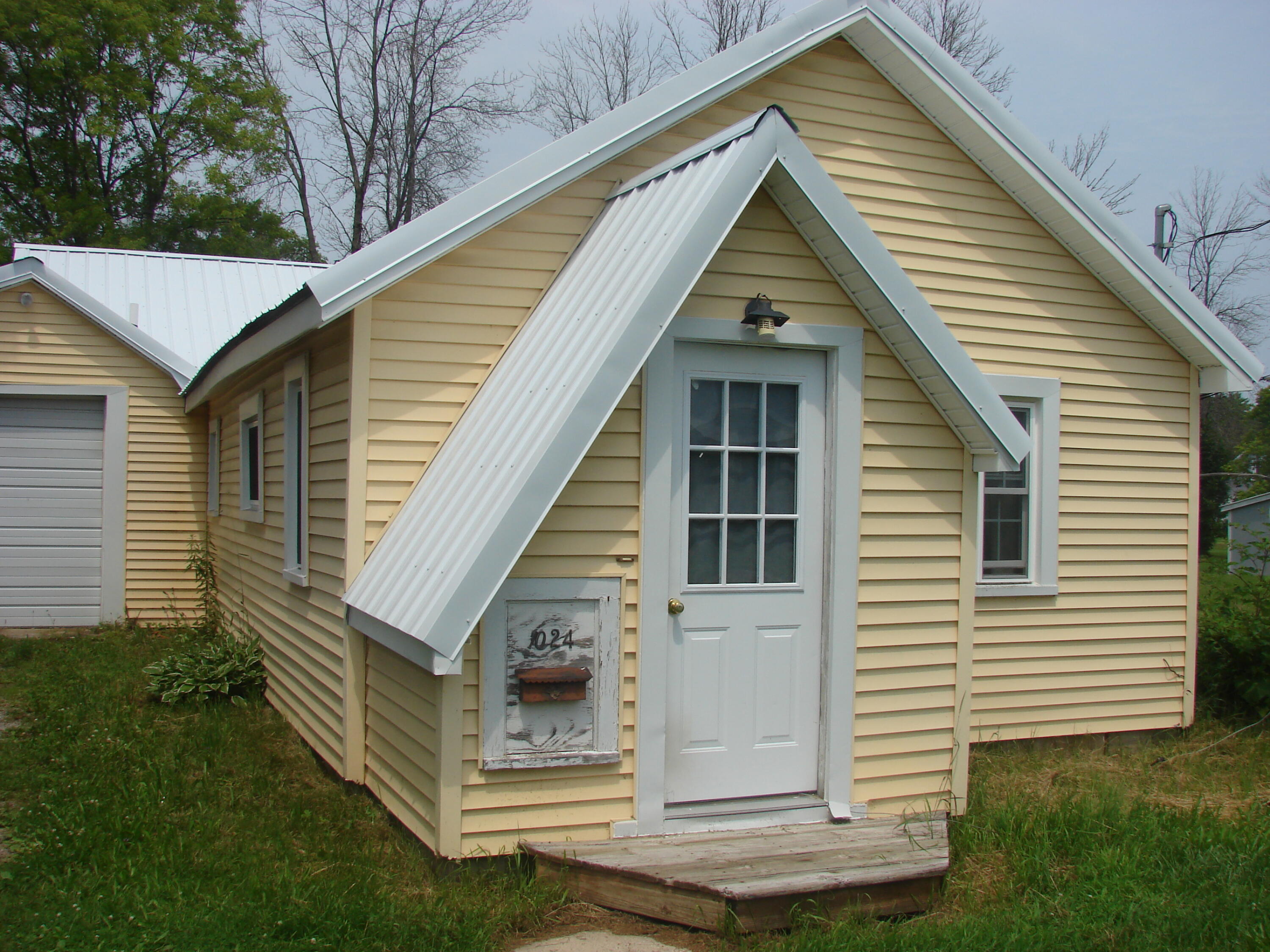 1024 Division Street Cheboygan, MI 49721 - Photo 1 of 14 Gallery Image 1