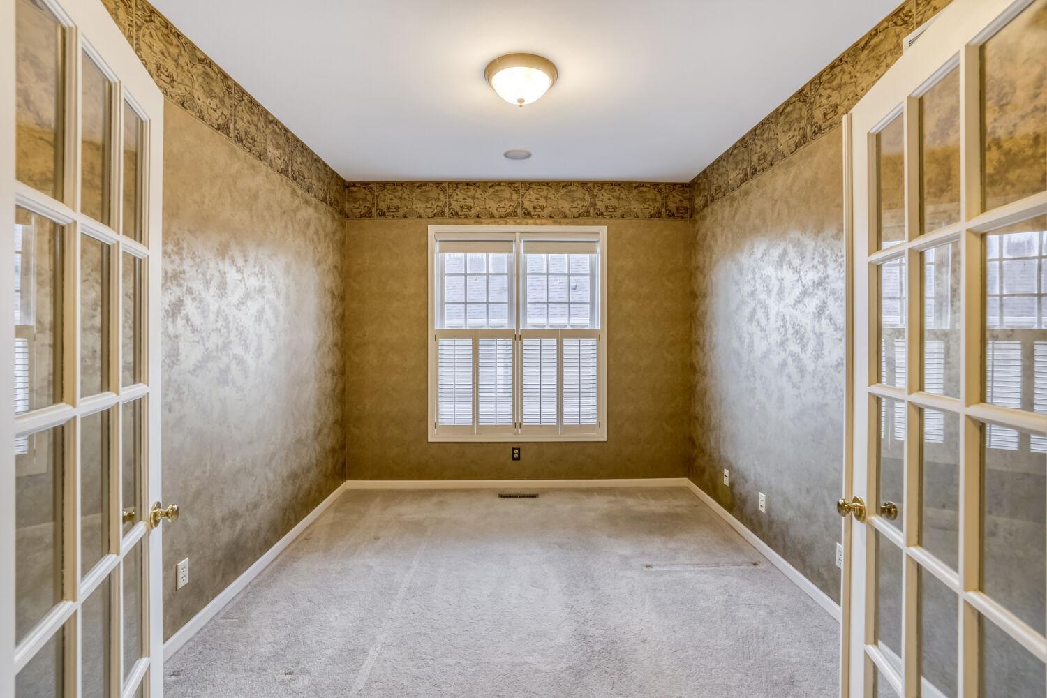 228 Ridgewood Avenue Minneapolis, MN 55403 - Photo 12 of 27