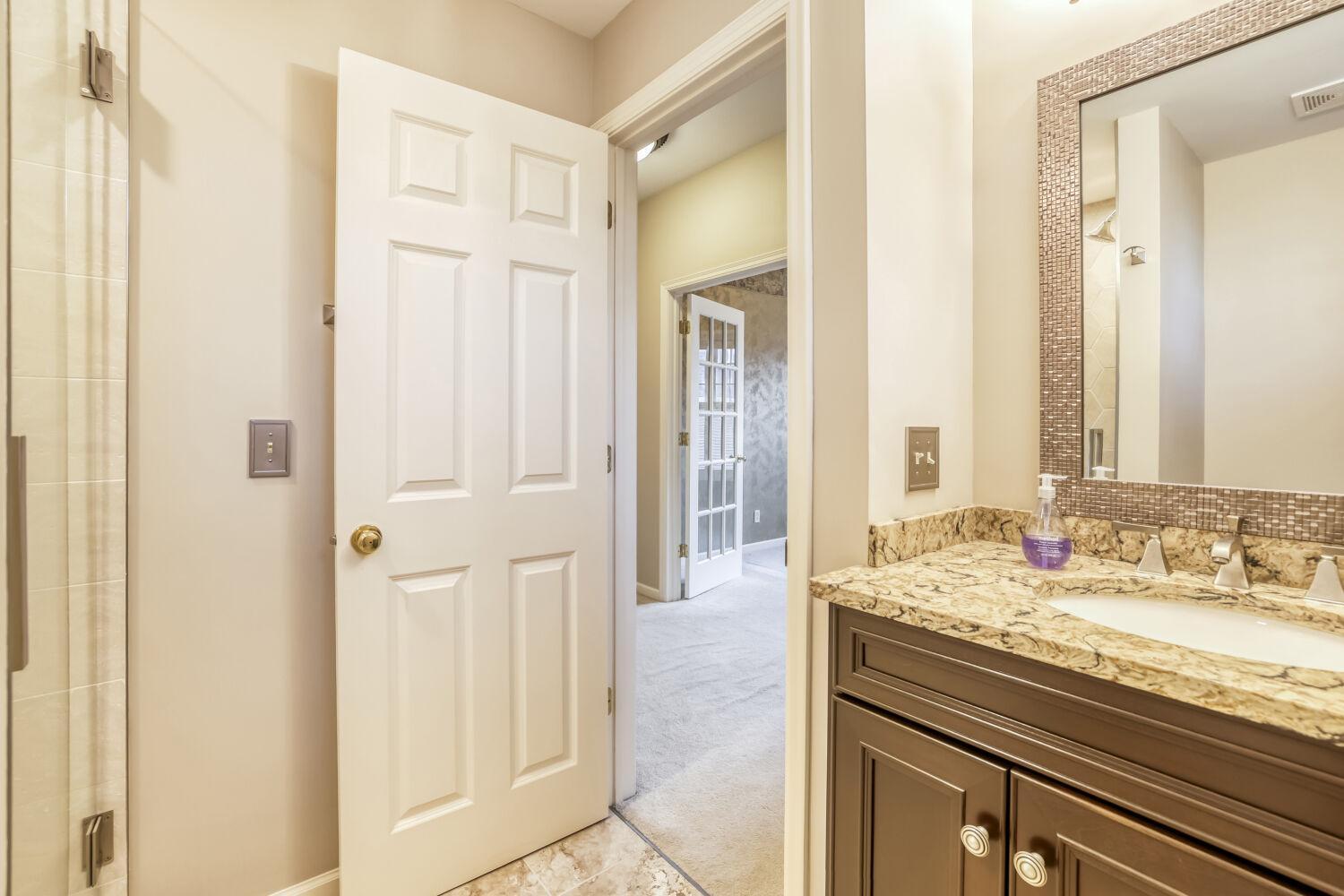 228 Ridgewood Avenue Minneapolis, MN 55403 - Photo 15 of 27