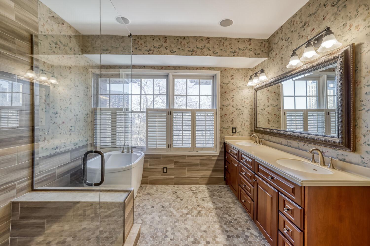 228 Ridgewood Avenue Minneapolis, MN 55403 - Photo 19 of 27